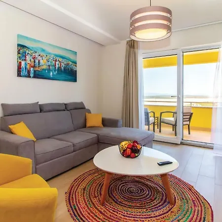 Apartment Cozy In With Kitchen