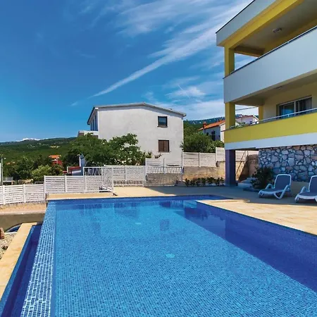 Stunning In With 4 Bedrooms, Wifi&outdoor Swimming Pool Appartement Jadranovo
